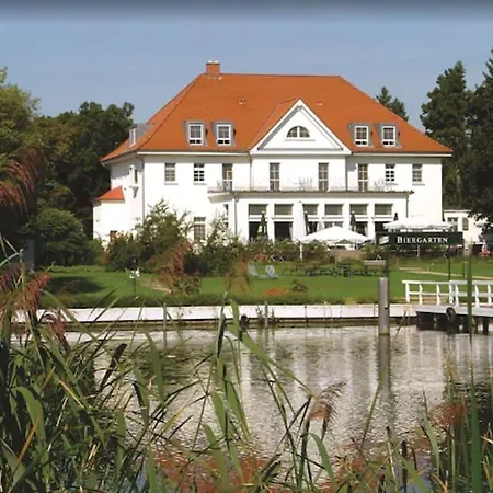 ホテル Schmoeckwitz 3*