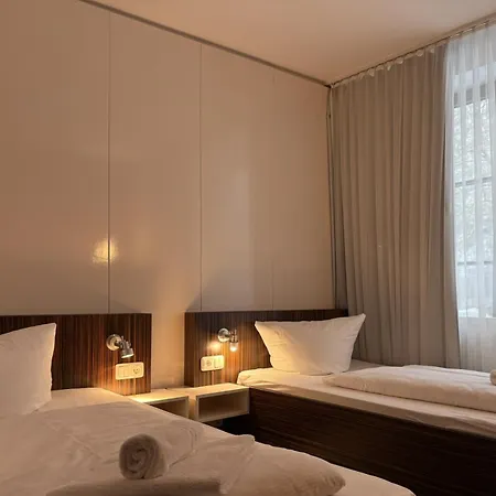 Schmoeckwitz 3* Berlín