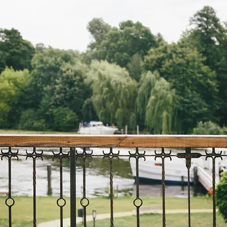 Schmoeckwitz 3* Berlin