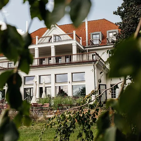 Schmoeckwitz Hotel 3*