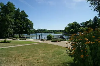 ホテル Schmoeckwitz 3*