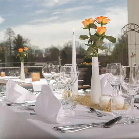 Schmoeckwitz 3* ベルリン