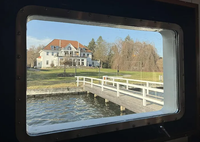 Schmoeckwitz Otel 3*