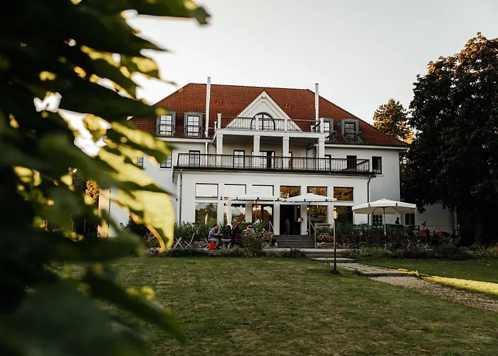 Schmoeckwitz Otel Berlin