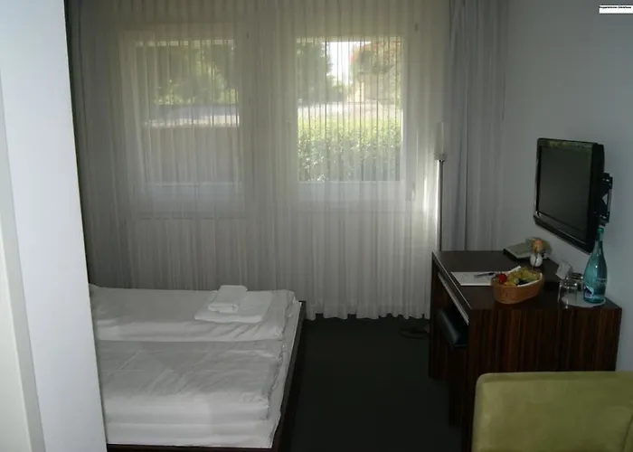 Schmoeckwitz Otel 3*